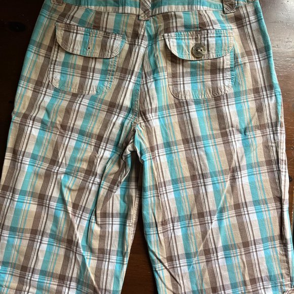 Cato women's Bermuda shorts plaid size 8 - Picture 2 of 5